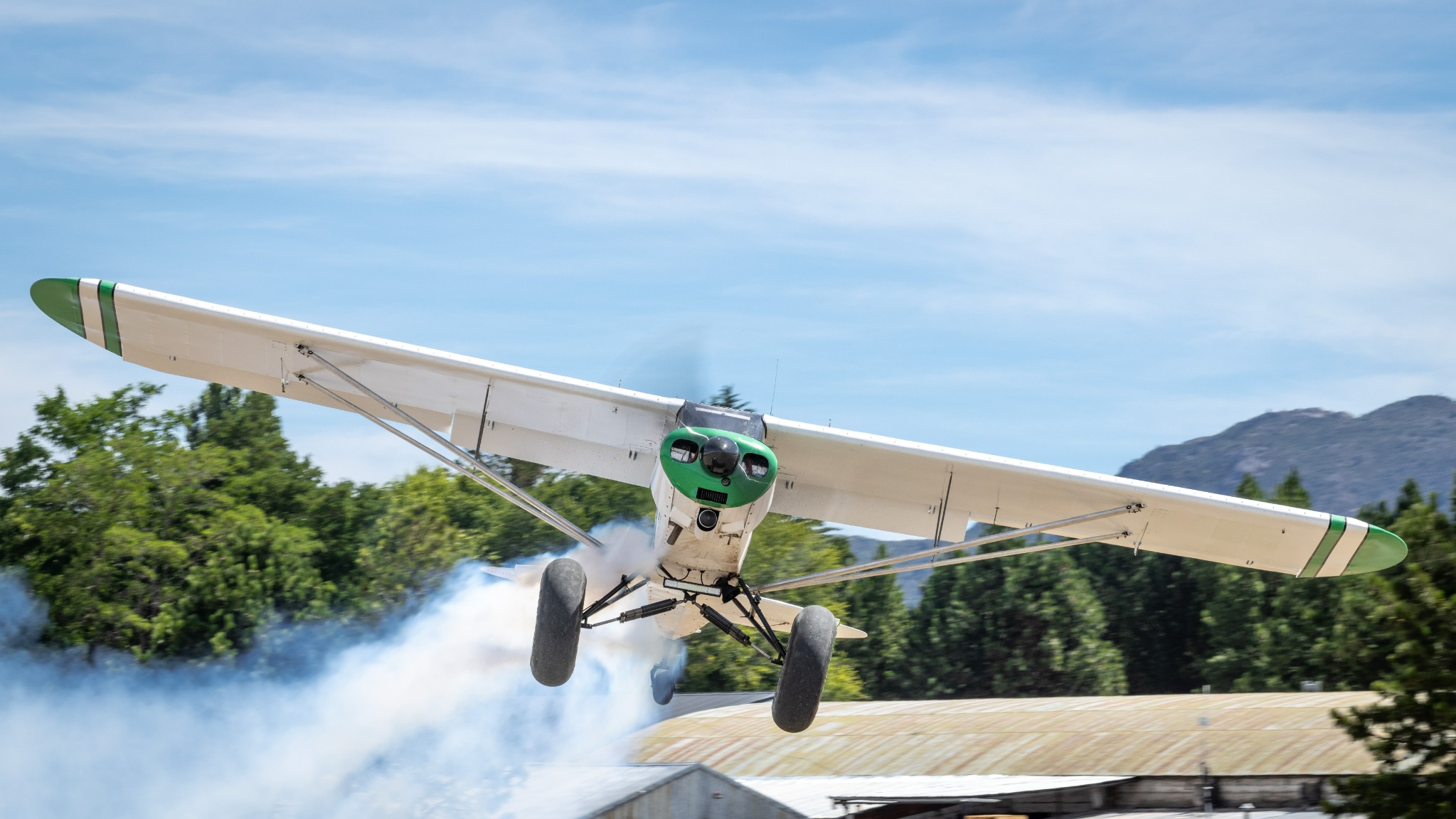 Bush plane climbing at Trevelin